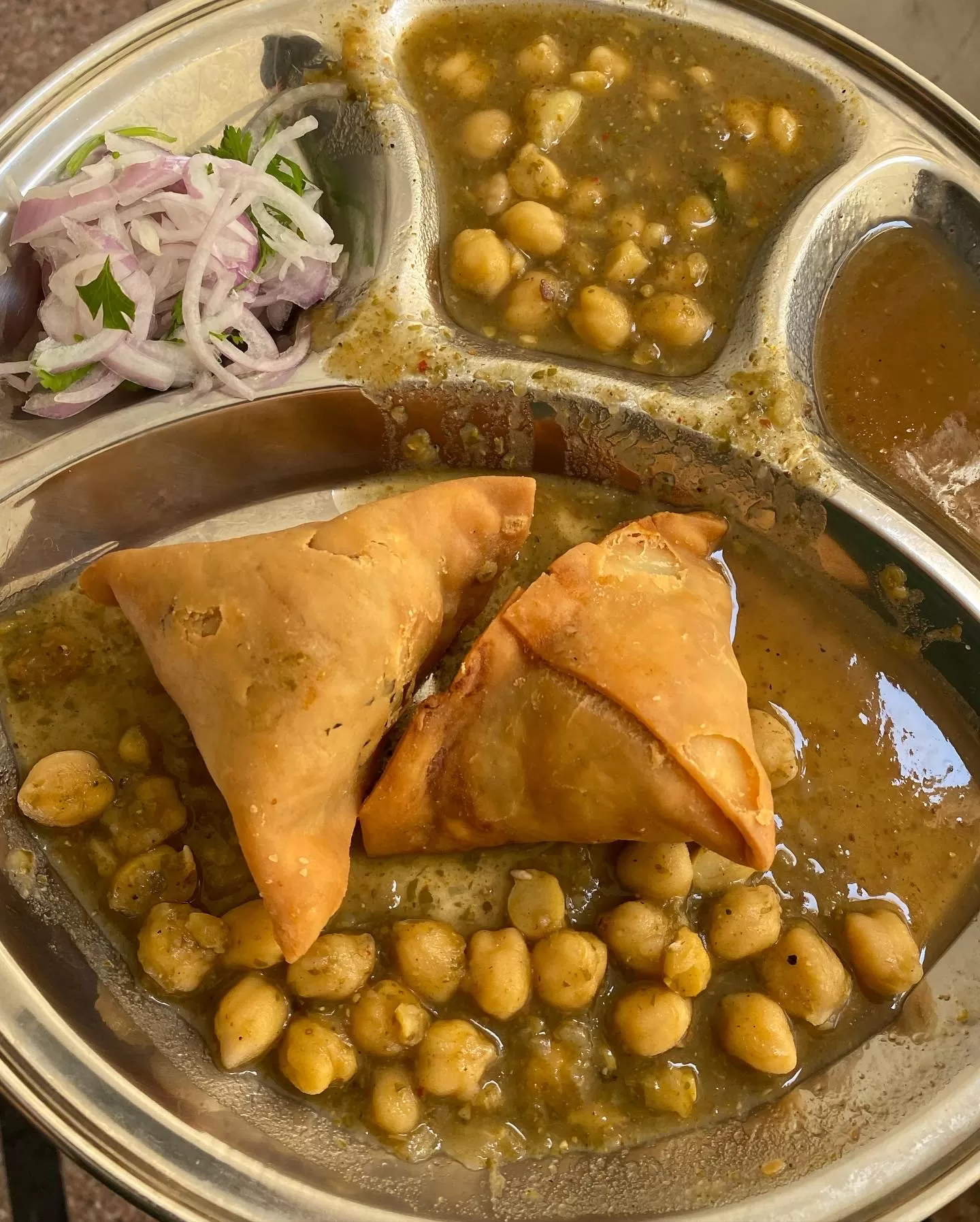Samosas which made this immigrant say Salam Mumbai