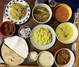 Kolhapuri food beyond Kolhapuri food from MHO9 Shetkarii, Thane