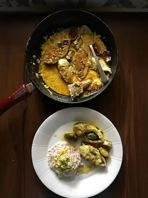 A hilsa with no bones to pick in Kolkata and my doi shorshe kasundi begun ilsh hack in Mumbai. A Bengali tale of two cities.