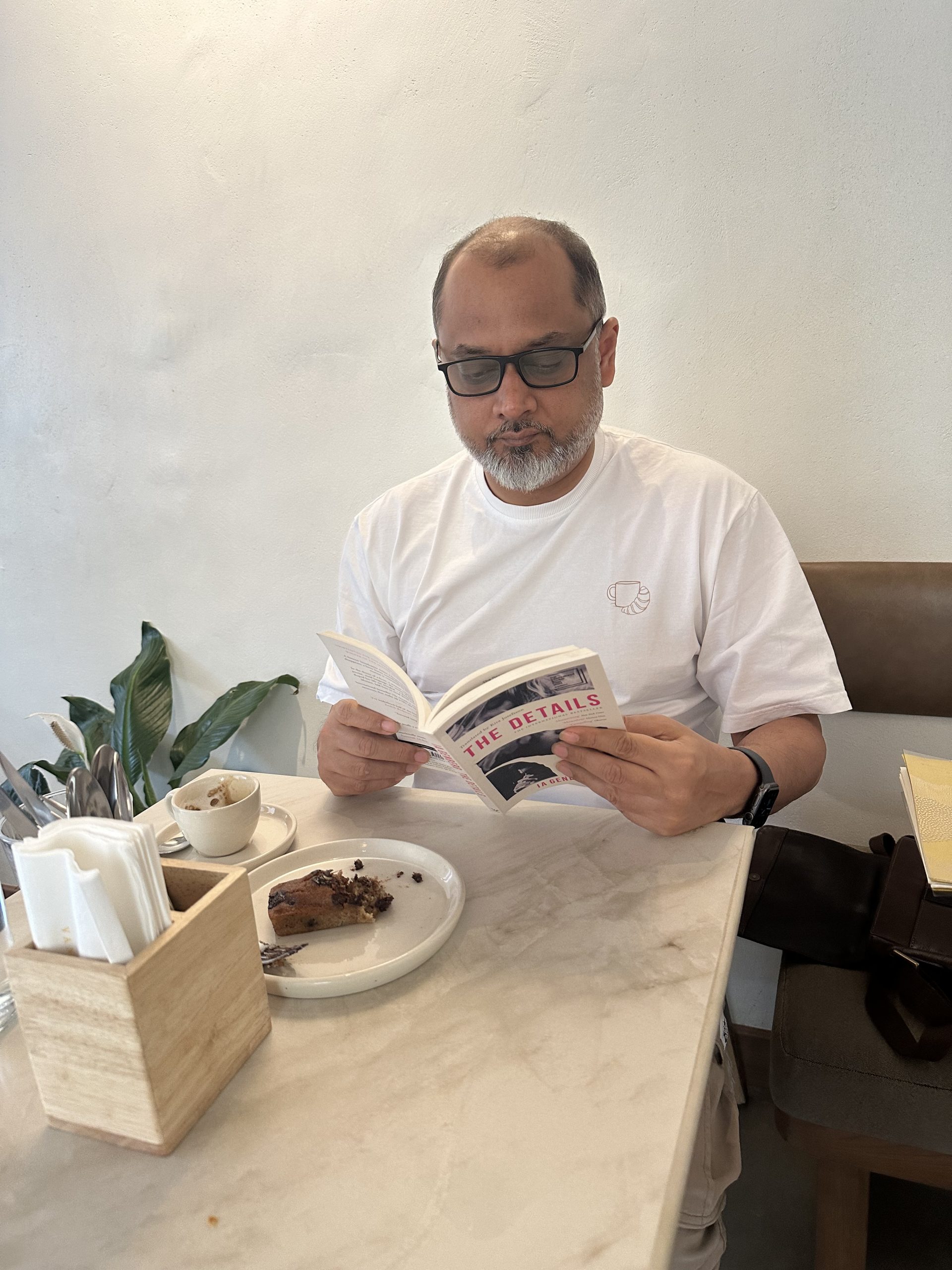 Alone on Valentine’s Day in a Bandra Cafe….Vanilla Miel