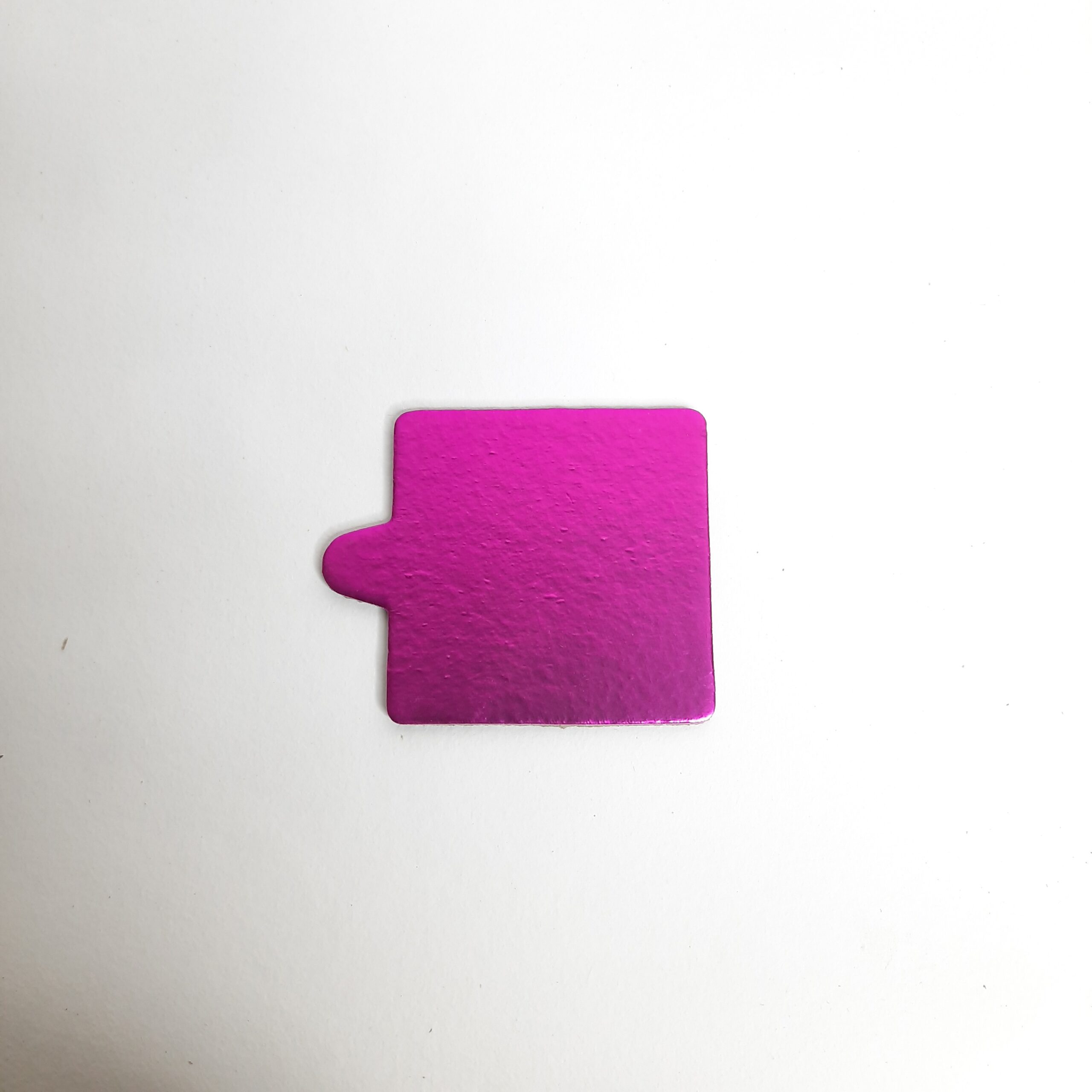 Magenta Square Pastry Base