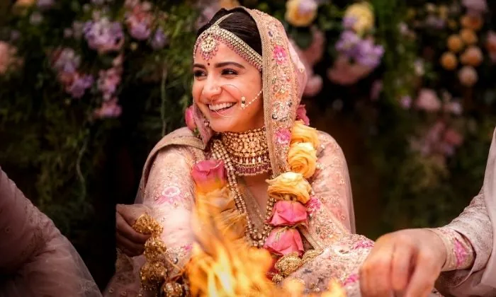 anushka-sharmas-soft-pastel-bridal-dream