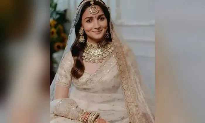 alia-bhatts-minimal-bridal-aesthetic