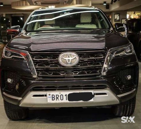 Toyota Fortuner 4x4-at-28-diesel Used cars in Geartype-automatic
