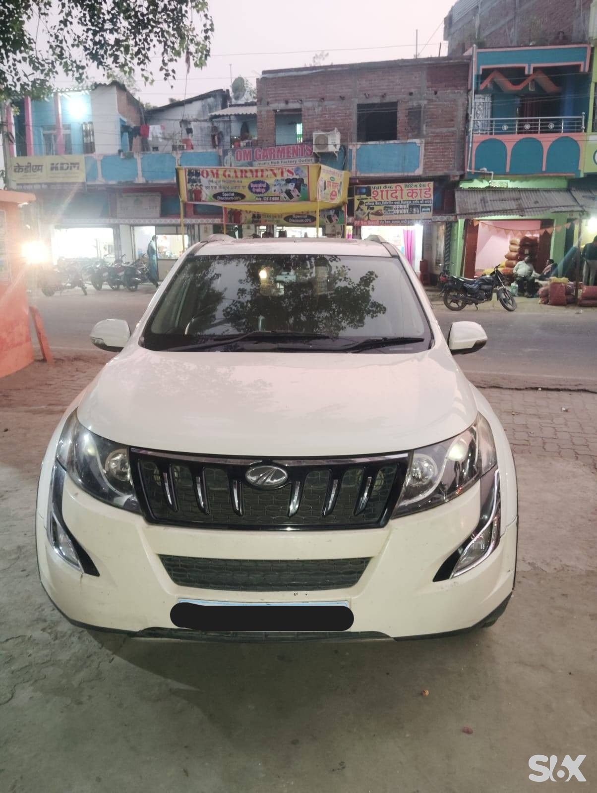 Mahindra XUV500 22-w10-2wd Used cars in Brand-mahindra