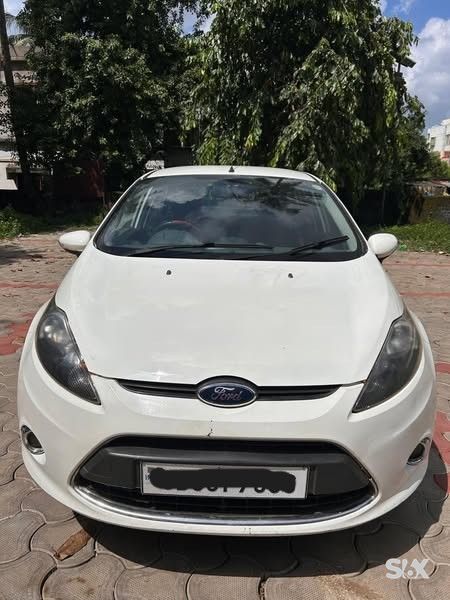 Ford FIESTA 15-titanium Used cars in Brand-ford