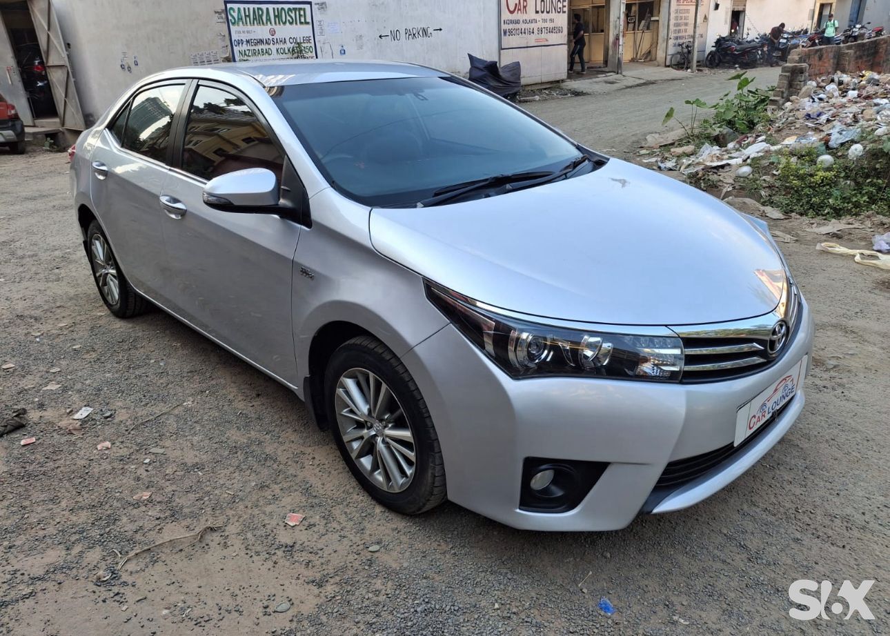 Toyota Corolla Altis 18-v-f Used cars in Model-corolla-altis