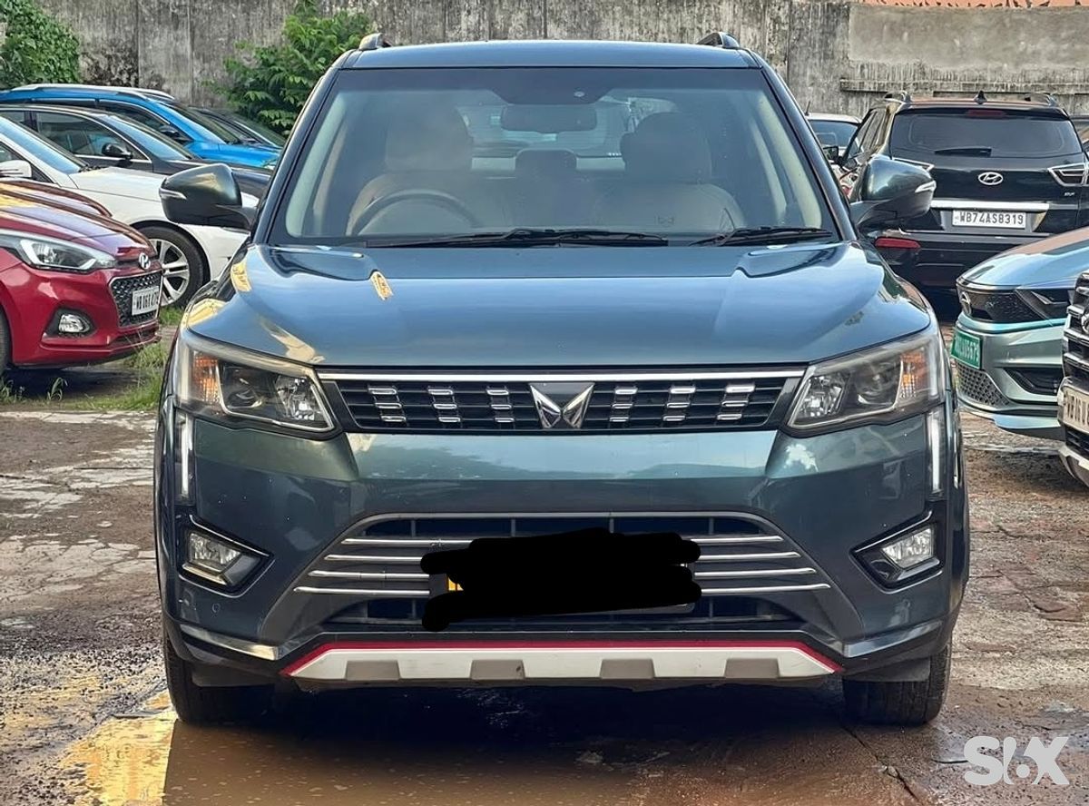 Mahindra XUV300 w8-12-petrol-dual-tone Used cars in Model-xuv300