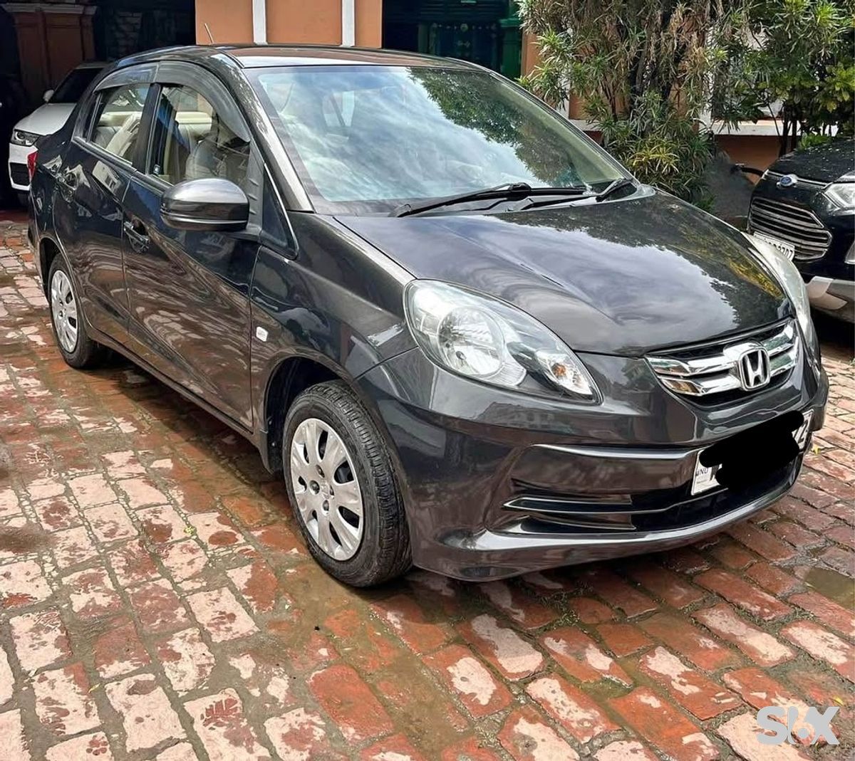 Honda Amaze 12-s-i-vtec Used cars in Model-amaze