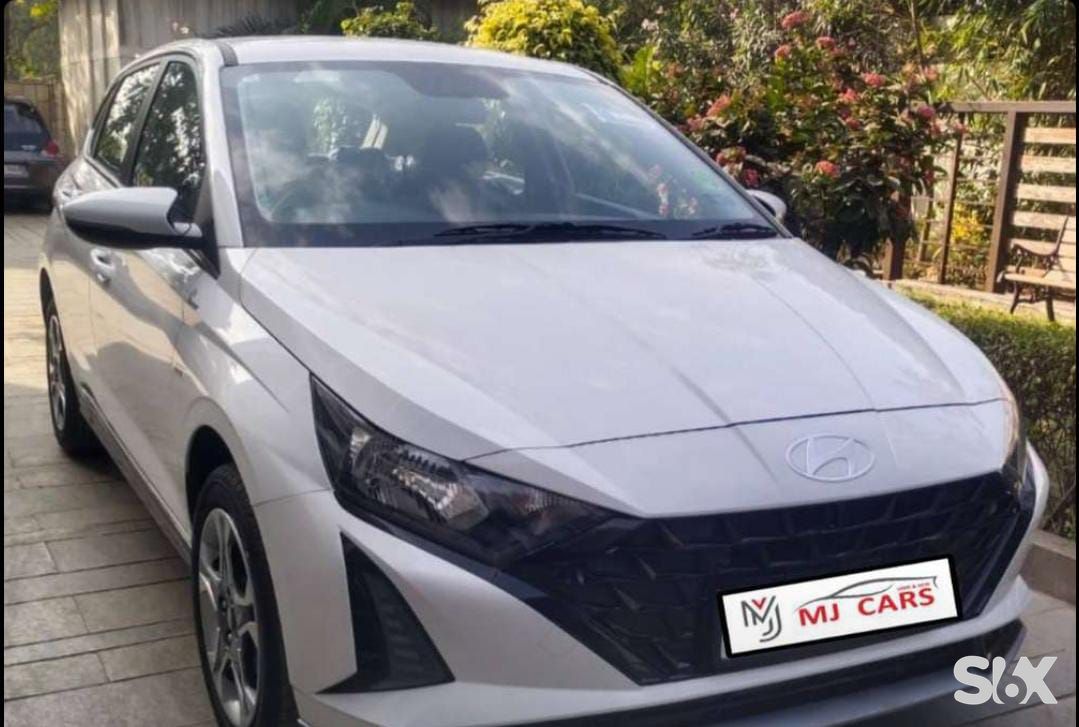 Hyundai i20 12-sportz-ivt Used cars in Model-i20