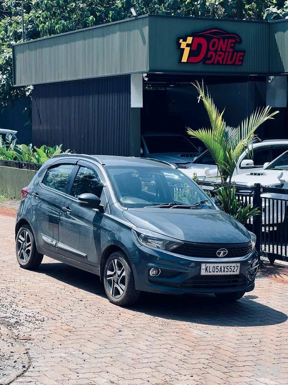 Tata Tiago 2020-12-revotron-xz-plus Used cars in Model-tiago