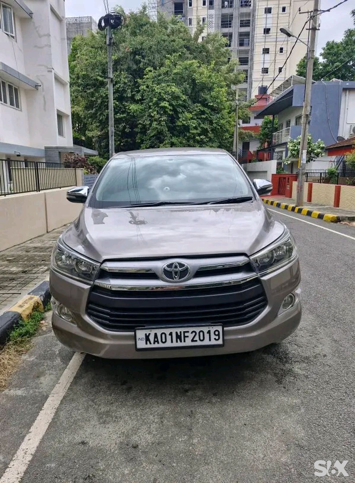 Toyota Innova Crysta 24-g-mt Used cars in Brand-toyota