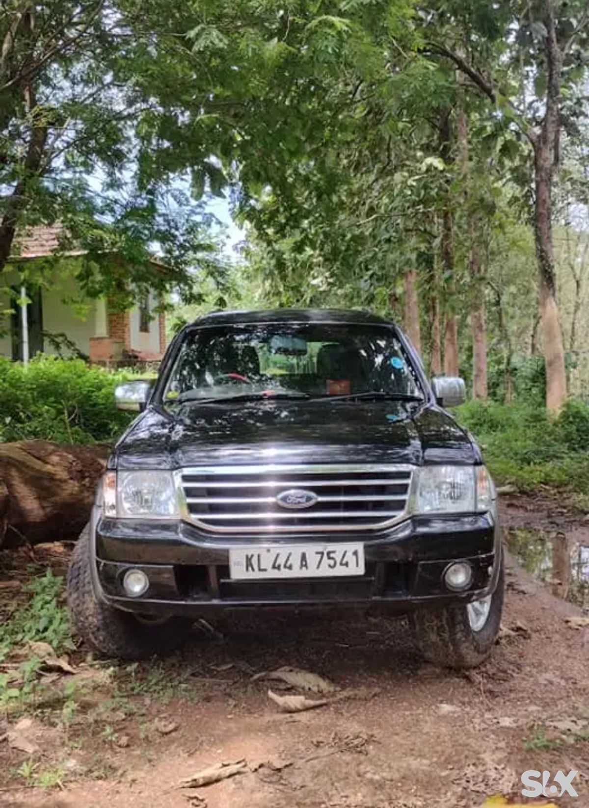 Ford Endeavour  4x2-xlt Used cars in Brand-ford