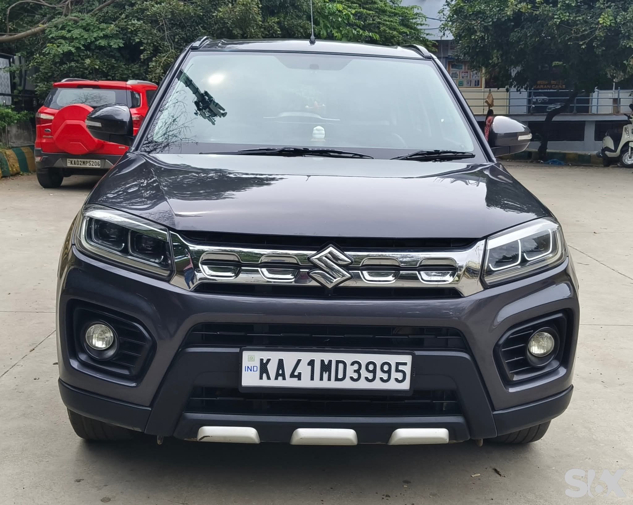 MARUTI SUZUKI BREZZA vxi-at Used cars in Fueltype-petrol