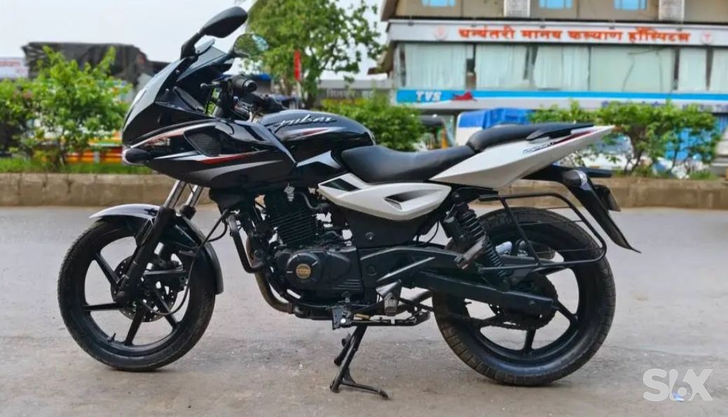 Bajaj Pulsar 220 standard Used bikes in Brand-bajaj