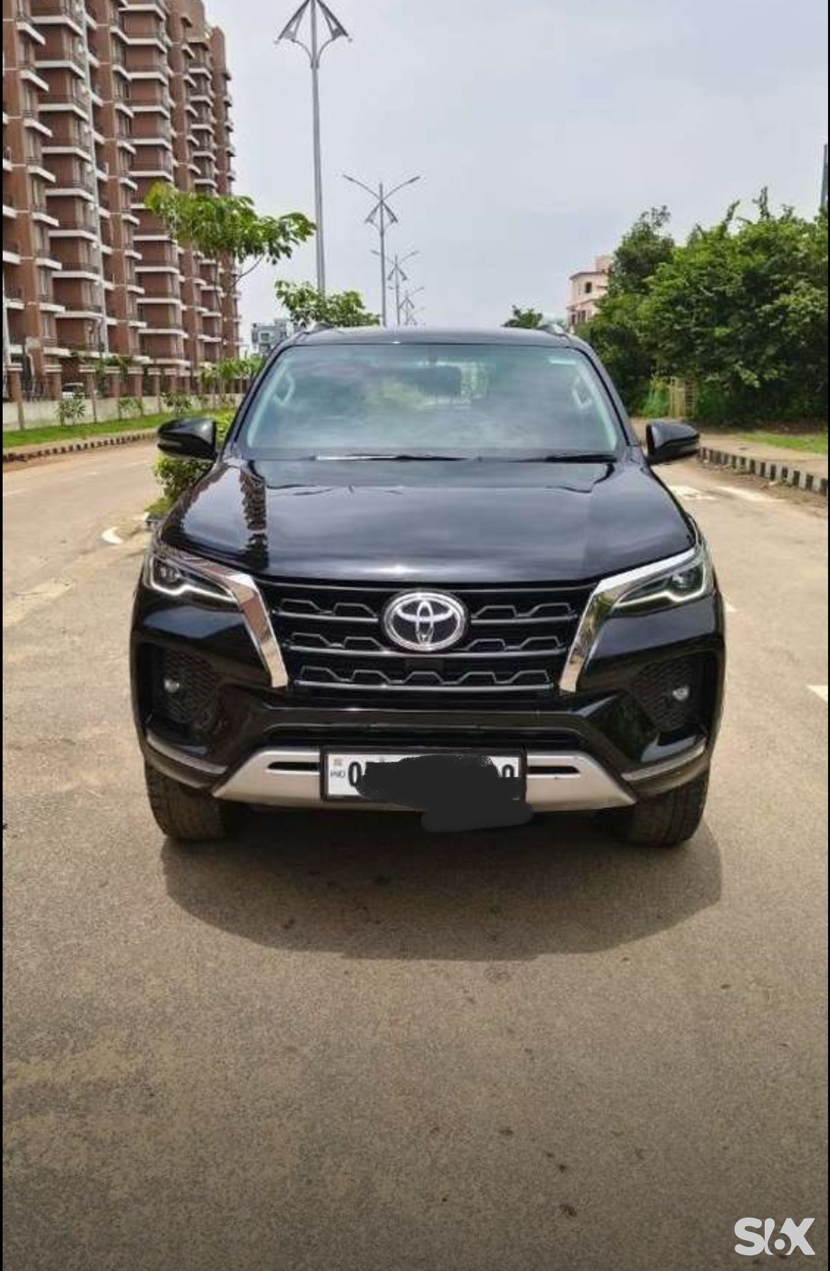 Toyota Fortuner 2021-ongoing-28-2wd-diesel-at Used cars in Model-fortuner