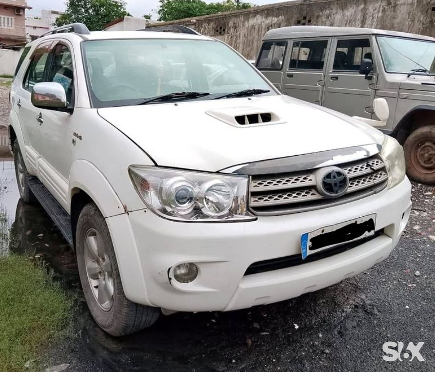 Toyota Fortuner 2009-2012-30-4x4-mt Used cars in Model-fortuner