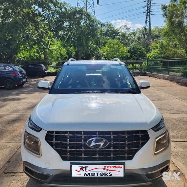 Hyundai Venue 10-s-o-turbo-imt Used cars in Model-venue