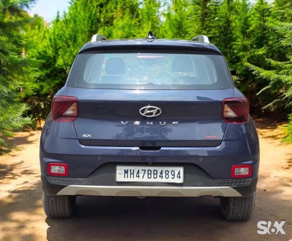 Hyundai Venue 10l-turbo-gdi-sx-mt Used cars in Model-venue