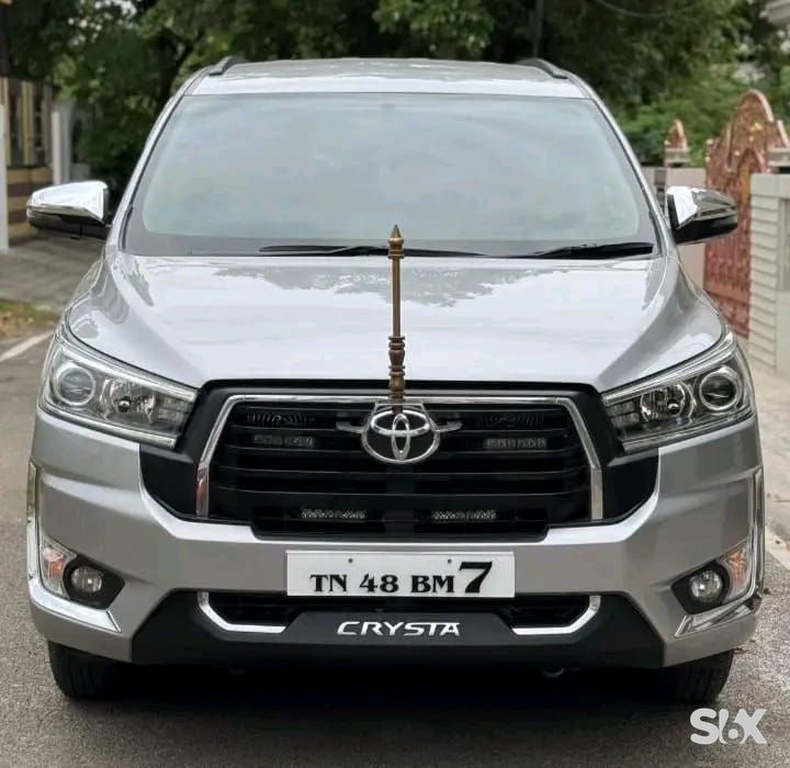 Toyota Innova Crysta 24-v-7-str Used cars in Brand-toyota