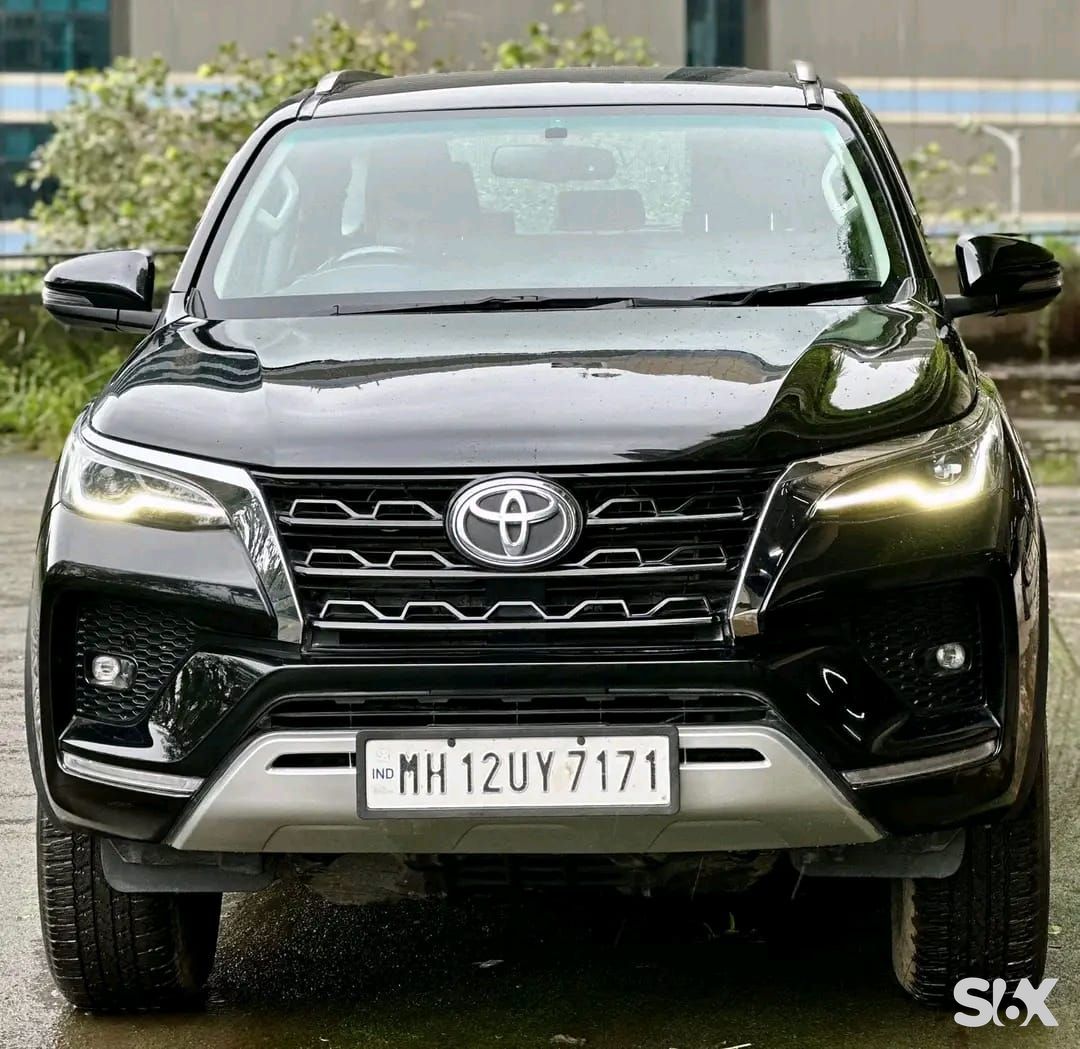 Toyota Fortuner 4x2-at-28-diesel Used cars in Model-fortuner